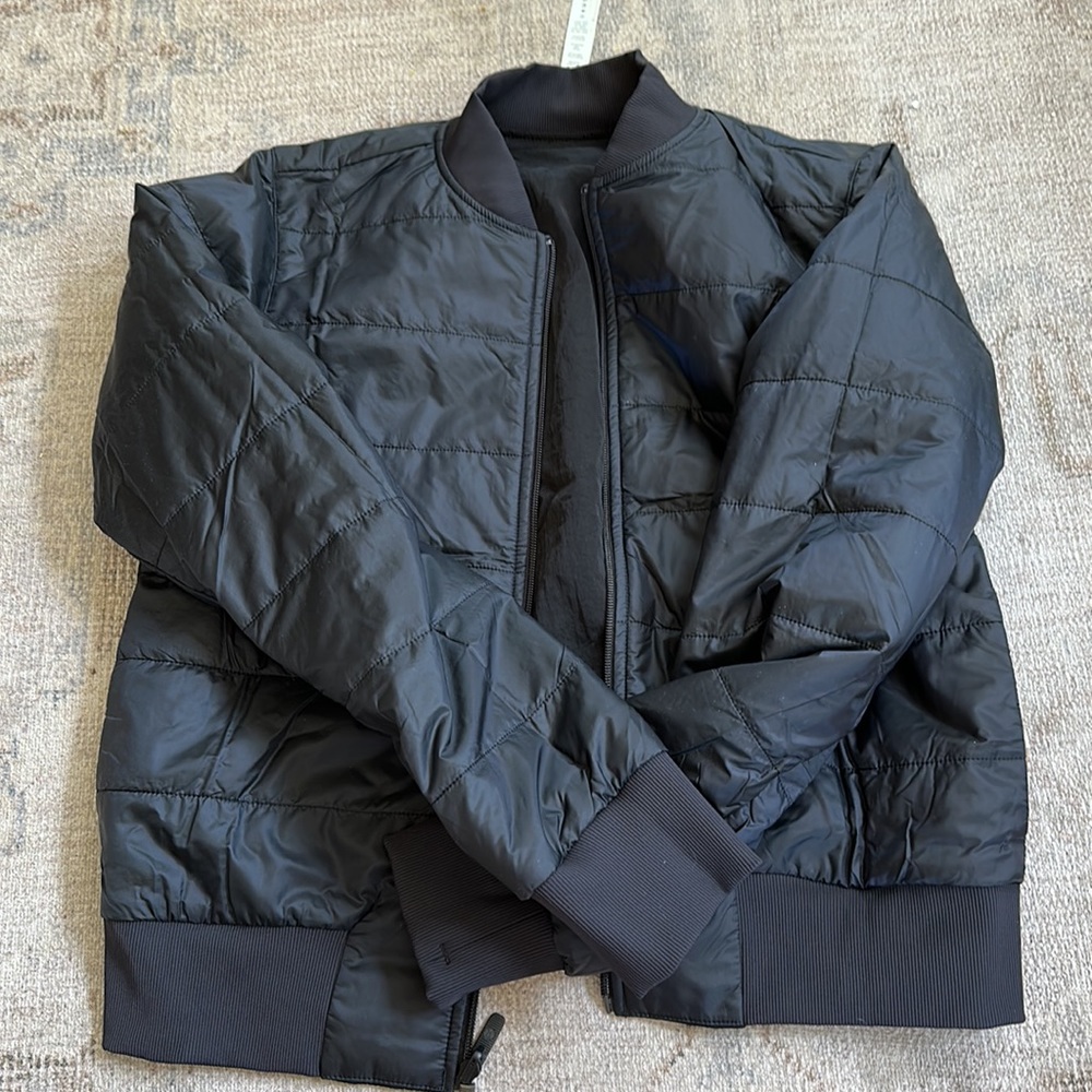 Lululemon Nonstop Bomber (Reversible) size 10, Black